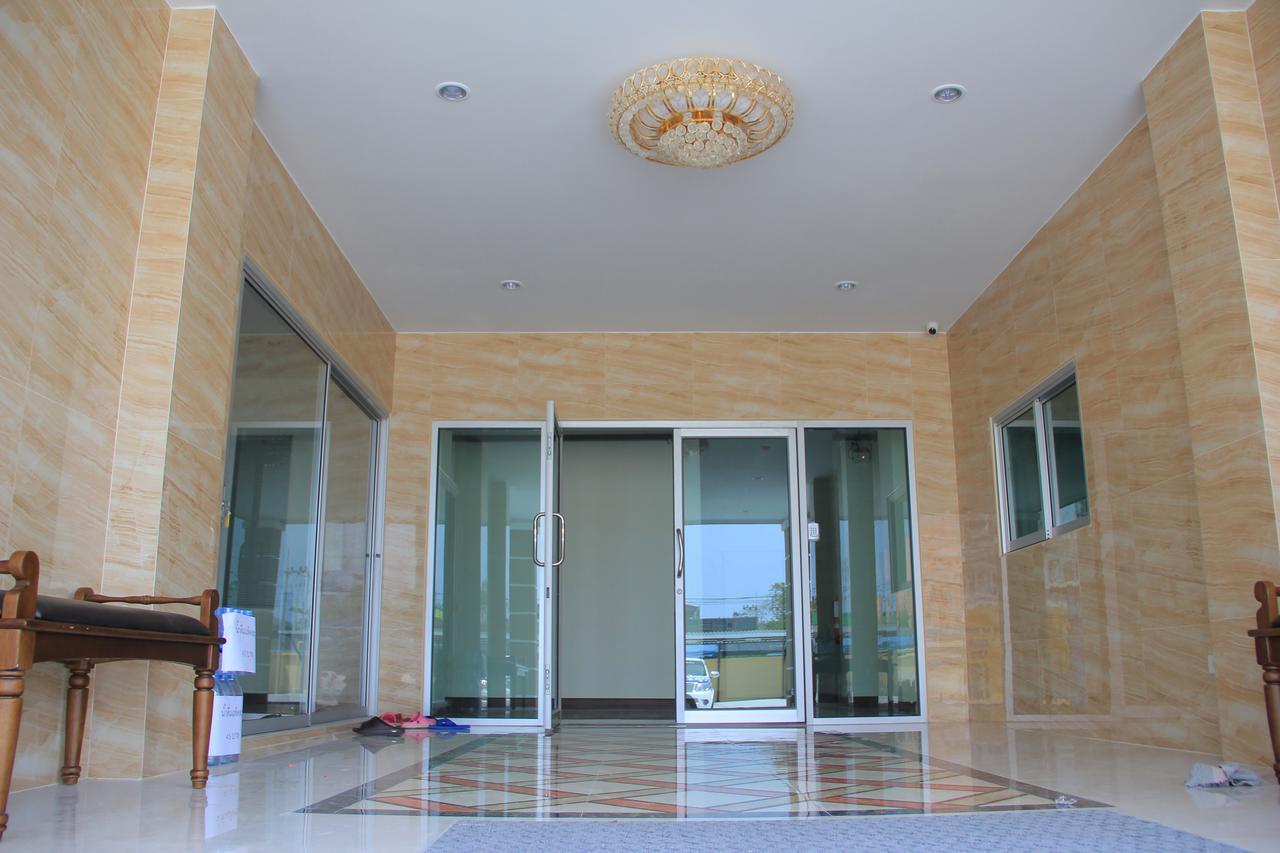 Thani Residence Chonburi Exterior foto
